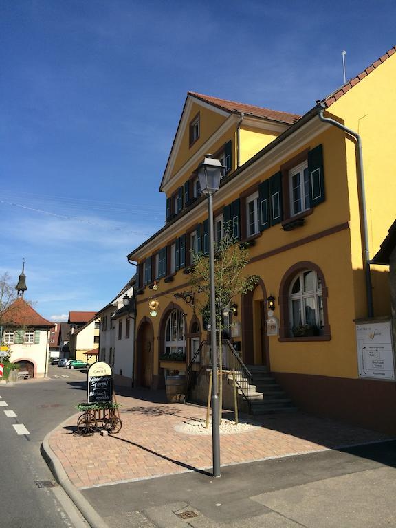 Weinhotel / Gasthaus Zur Sonne Ihringen Exterior photo