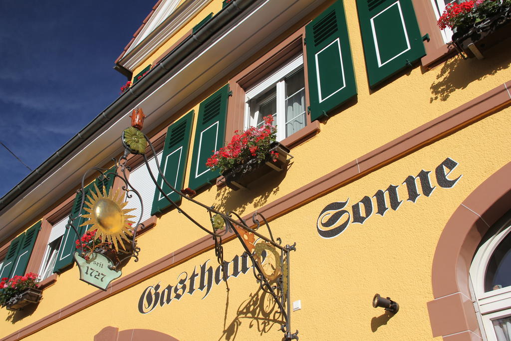 Weinhotel / Gasthaus Zur Sonne Ihringen Exterior photo