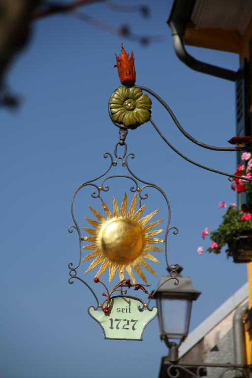 Weinhotel / Gasthaus Zur Sonne Ihringen Exterior photo